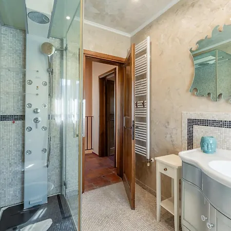 Il Mammolino - E Jacuzzi Ferienhaus *